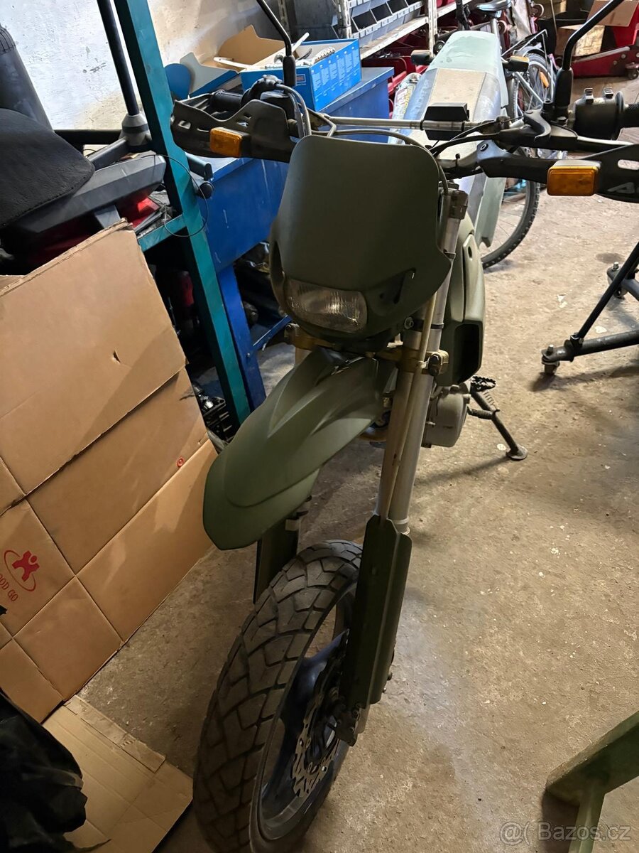 Yamaha TT 600E - 4