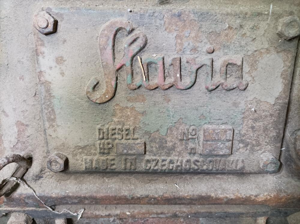 Stabilní motor Slavia DR27 - 4