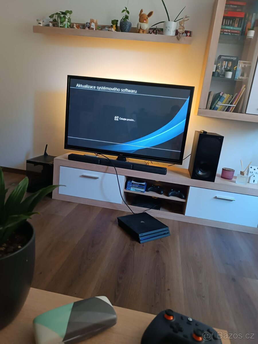 PS4 PRO 1TB + PSVR + 2x MOVE - 4