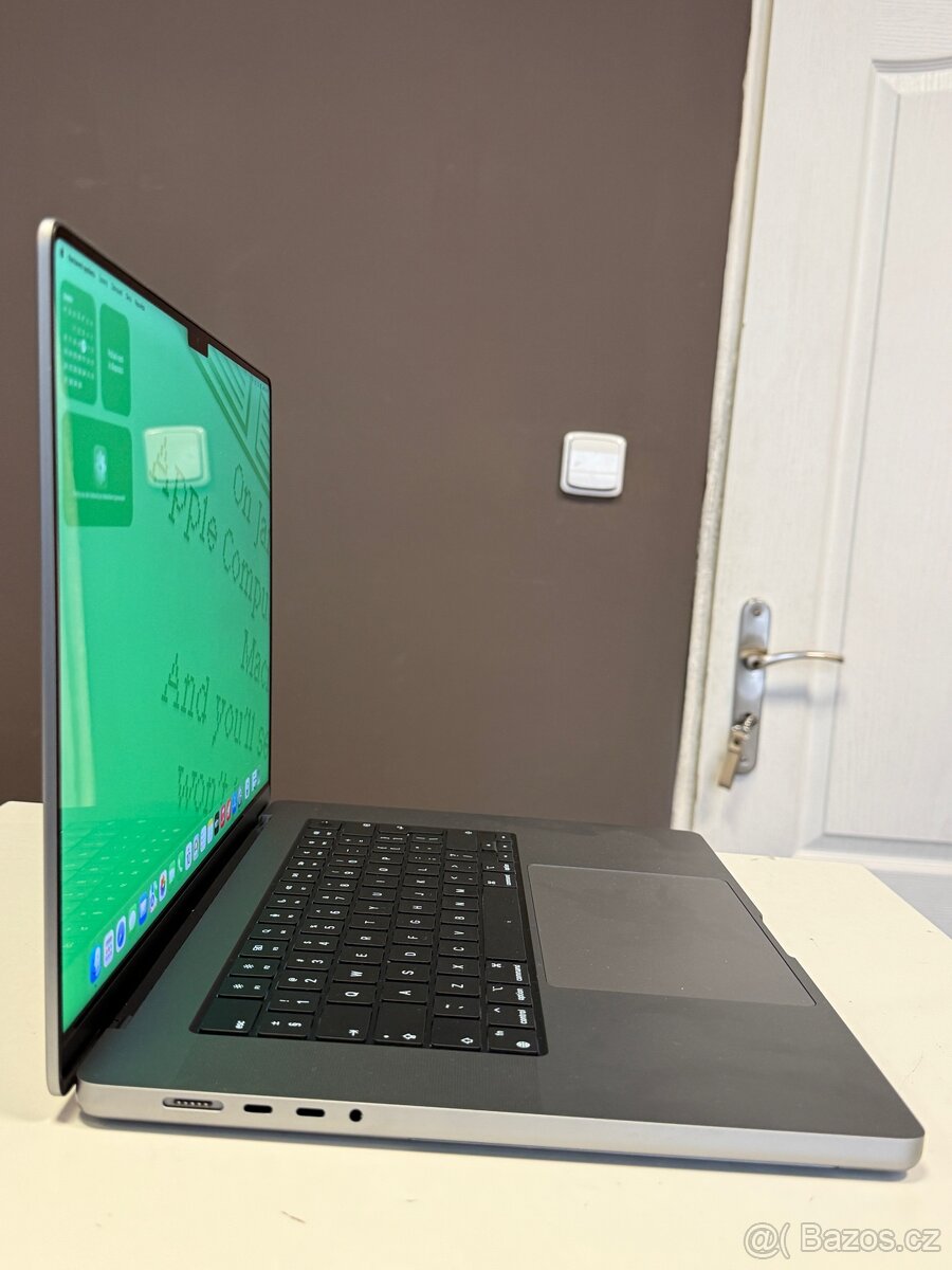 MacBook PRO 16” M1 PRO|32 GB|512 GB - 4