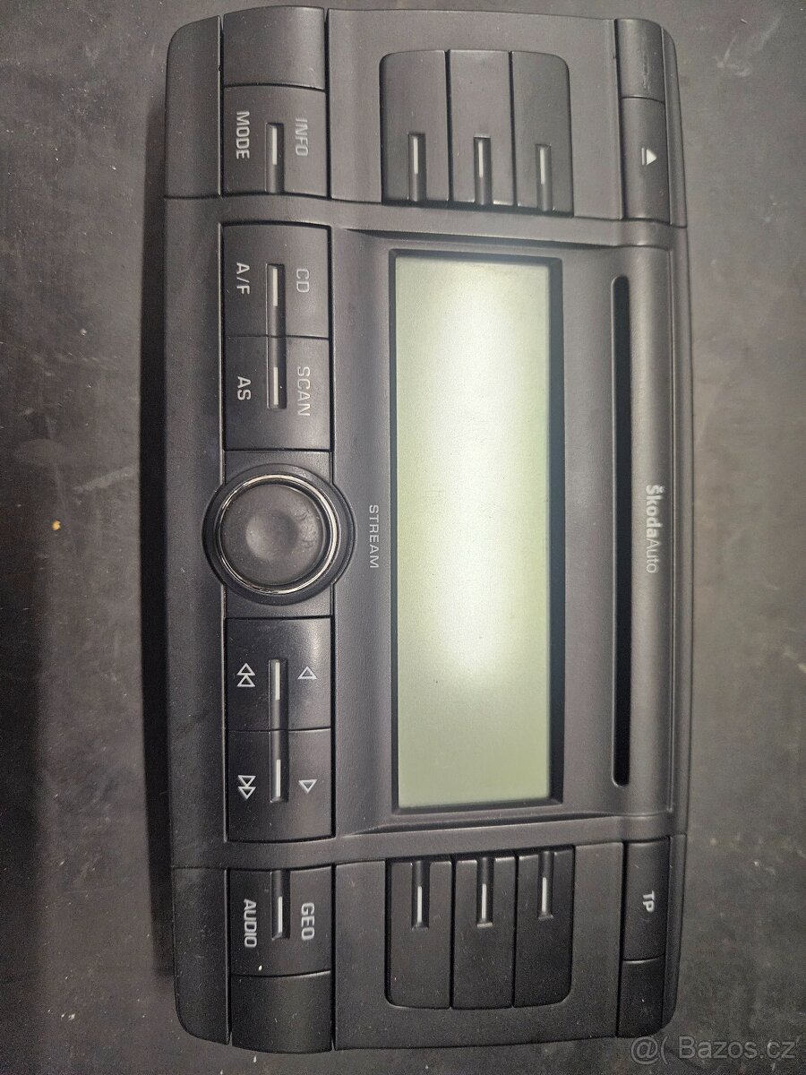 Panel rádia Škoda Octavia II Generace 2004-2013 - 4