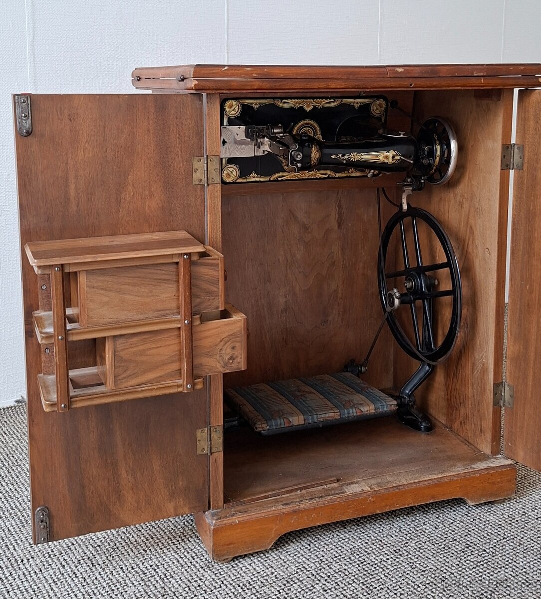 Šicí stroj Minerva Bobbin - 4