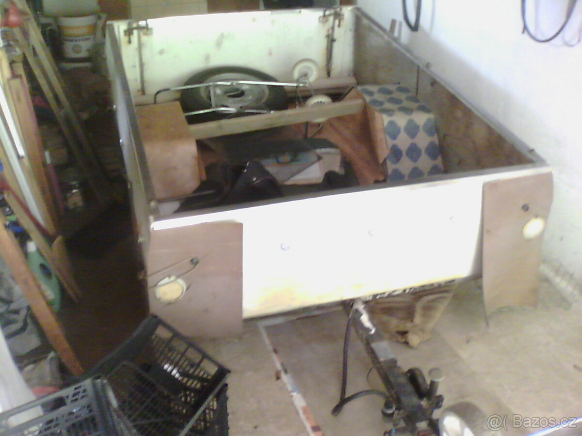 PŘÍVĚSNÝ VOZÍK ZA AUTO - 4