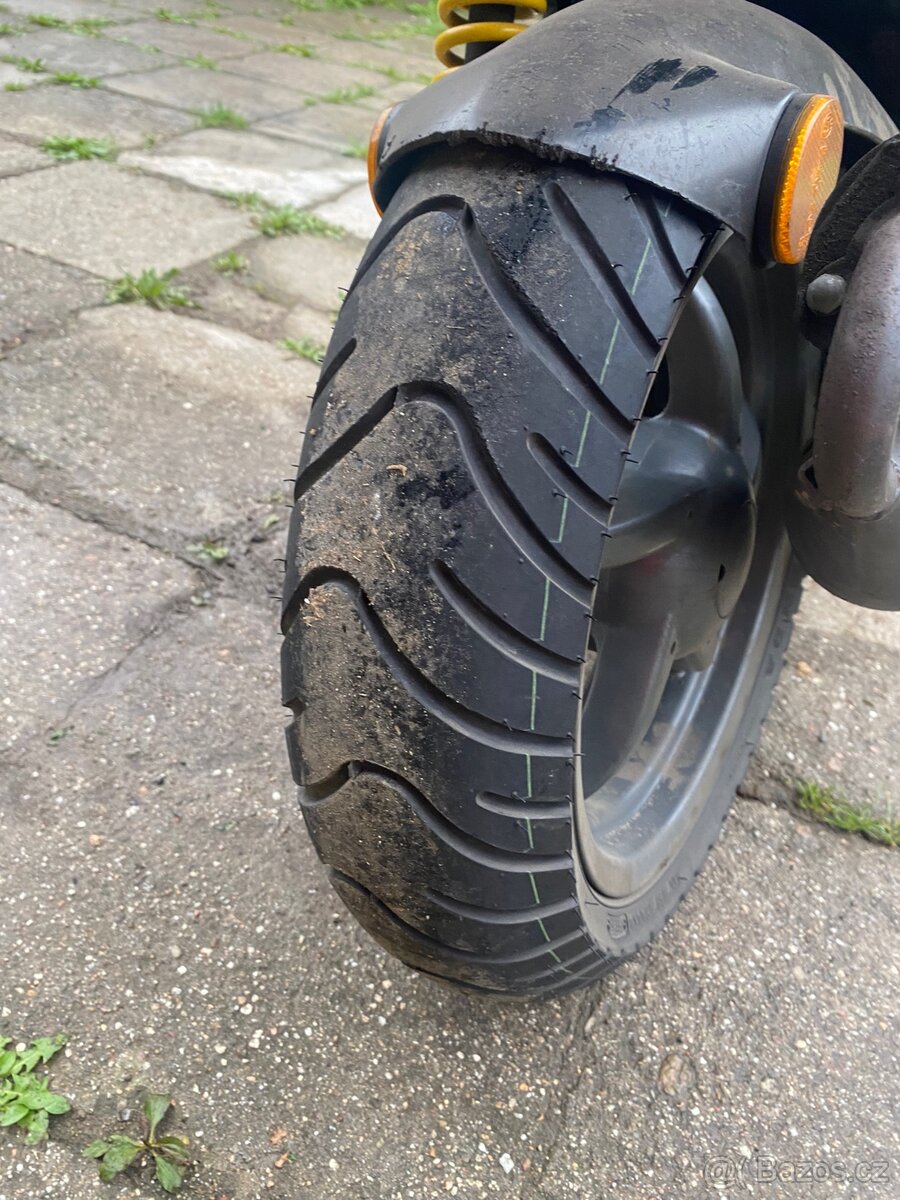 Aprilia sr 50 - 4