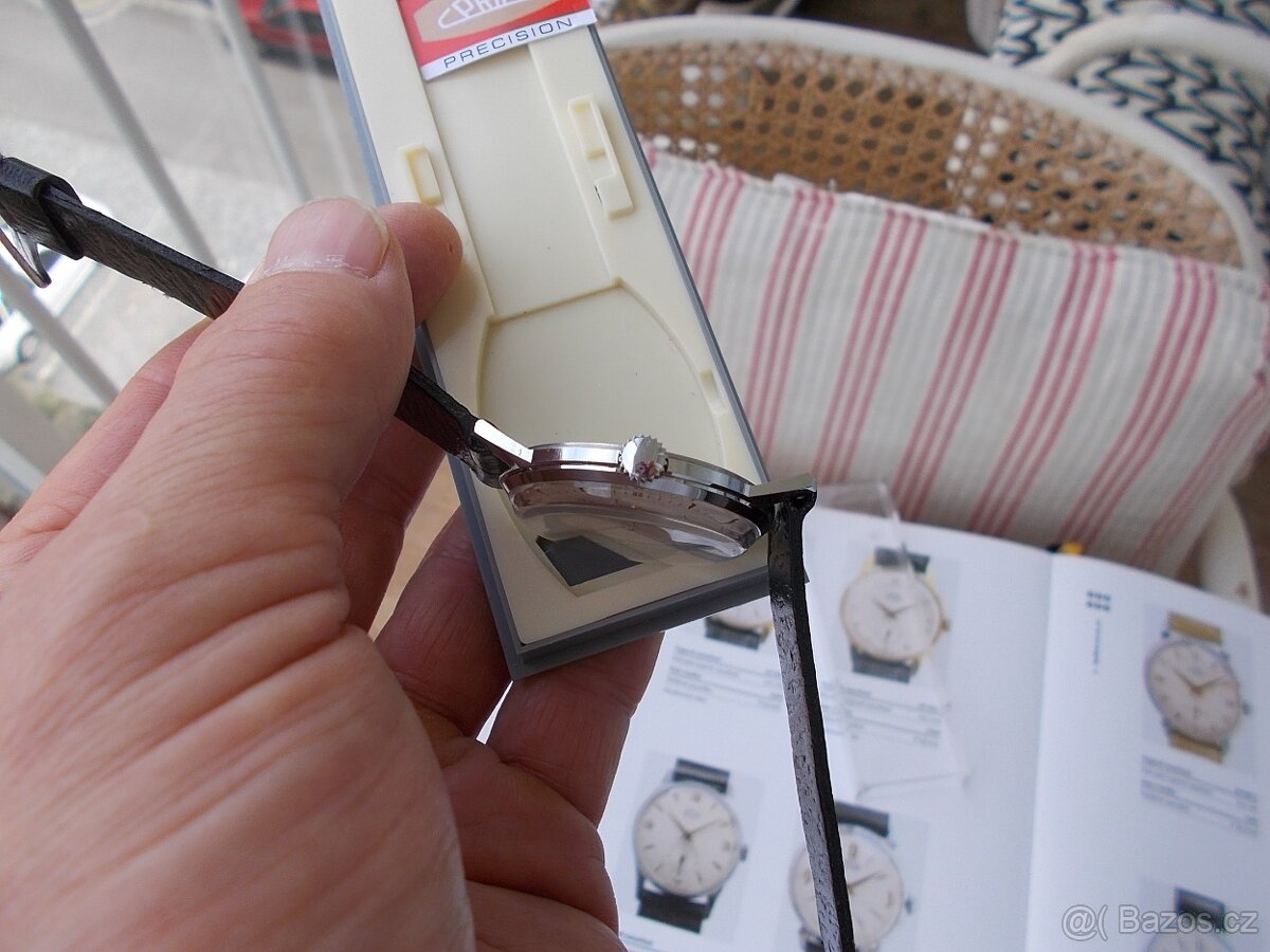 Trezorovky nenošene hodinky prim traktor rok 1960 funkcni - 4