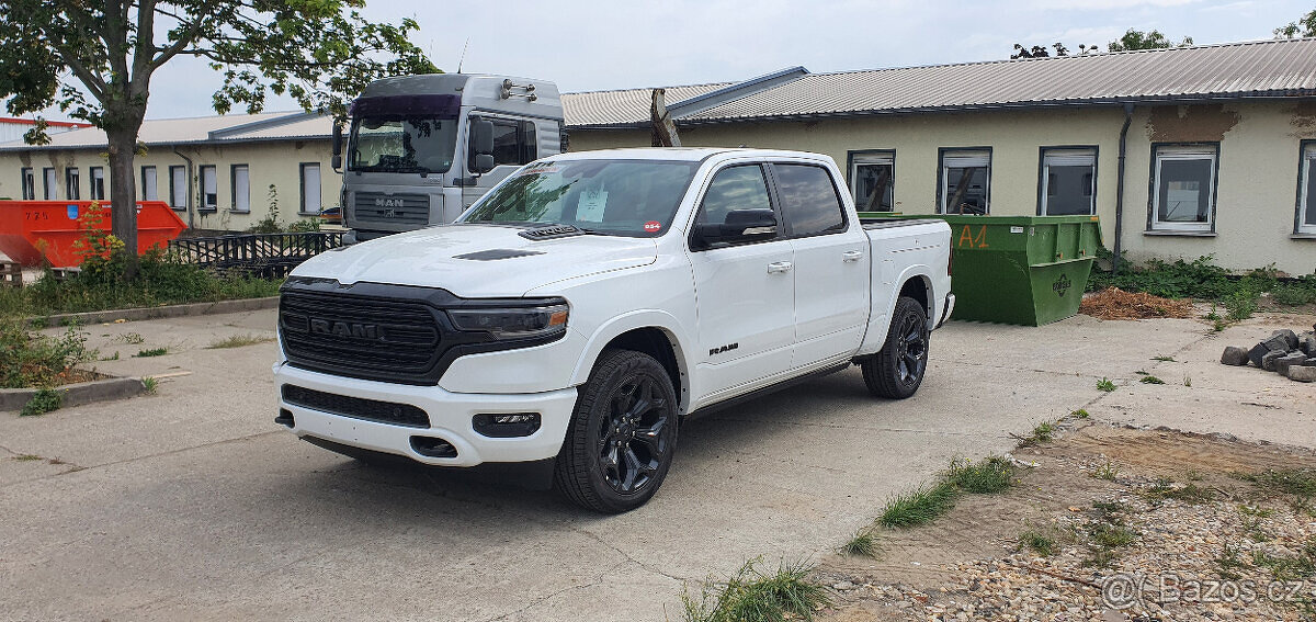 RAM 1500 2023 - lemy blatníků - 4