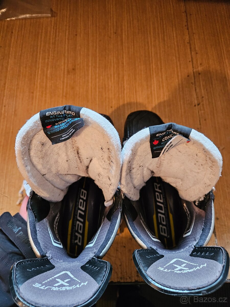 Hokejové brusle Bauer Hyperlite (vel. 8/43) - 4