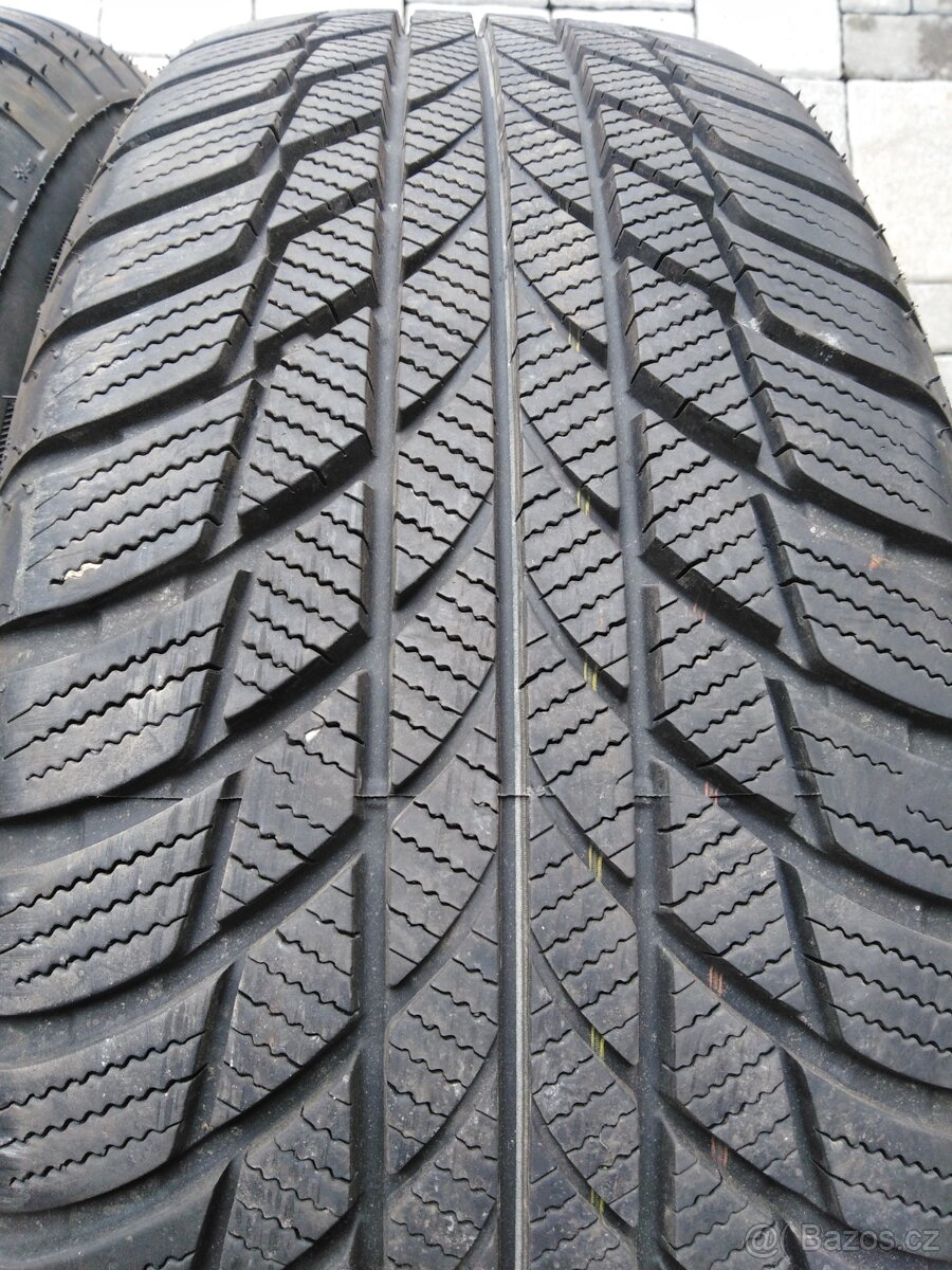 Bridgestone 205 60 17 93H zimní 7 mm - 4