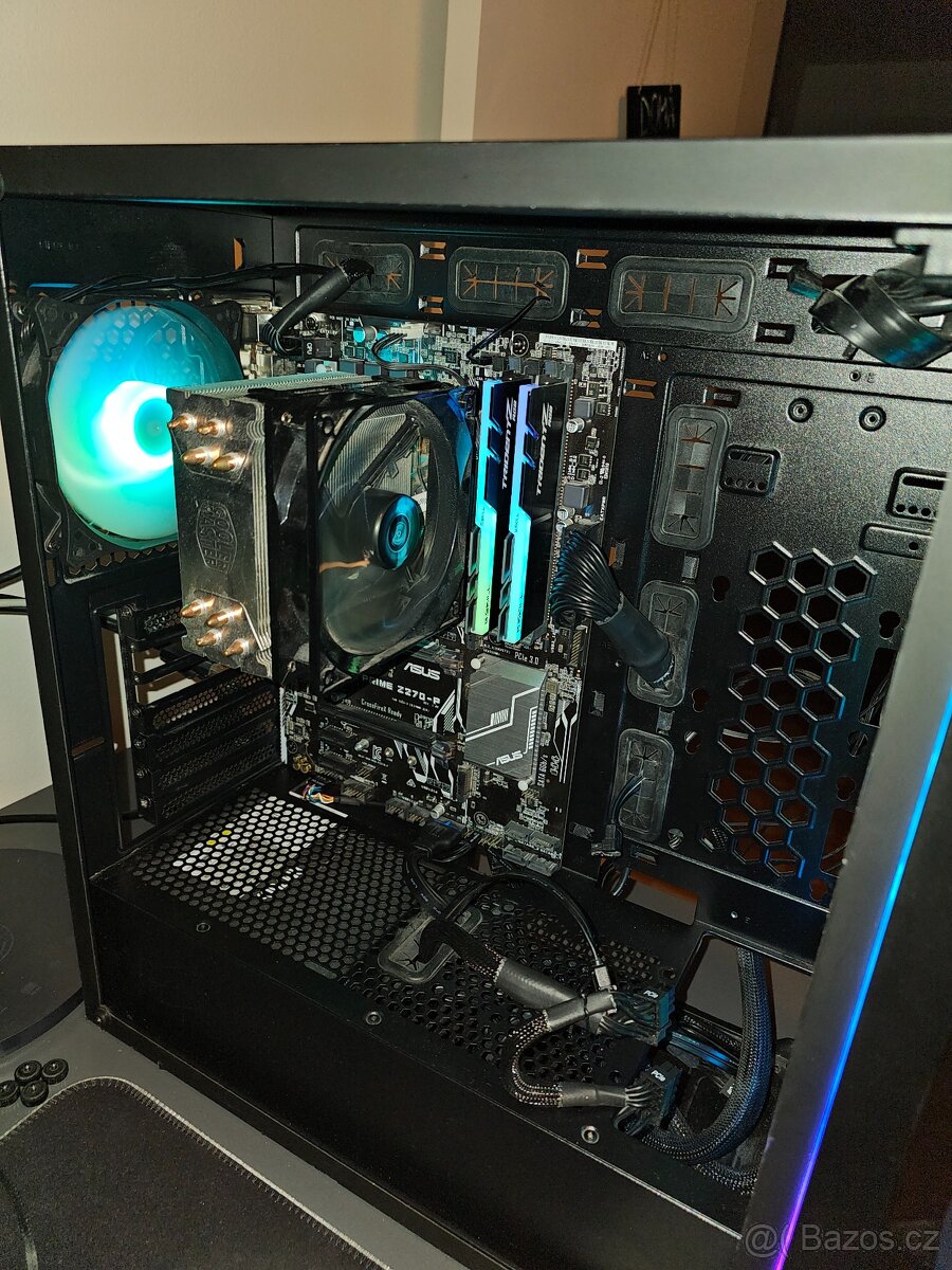 Z270 + i7 7700k + 32 GB RAM + RGB case + Corsair 750 W Gold - 4