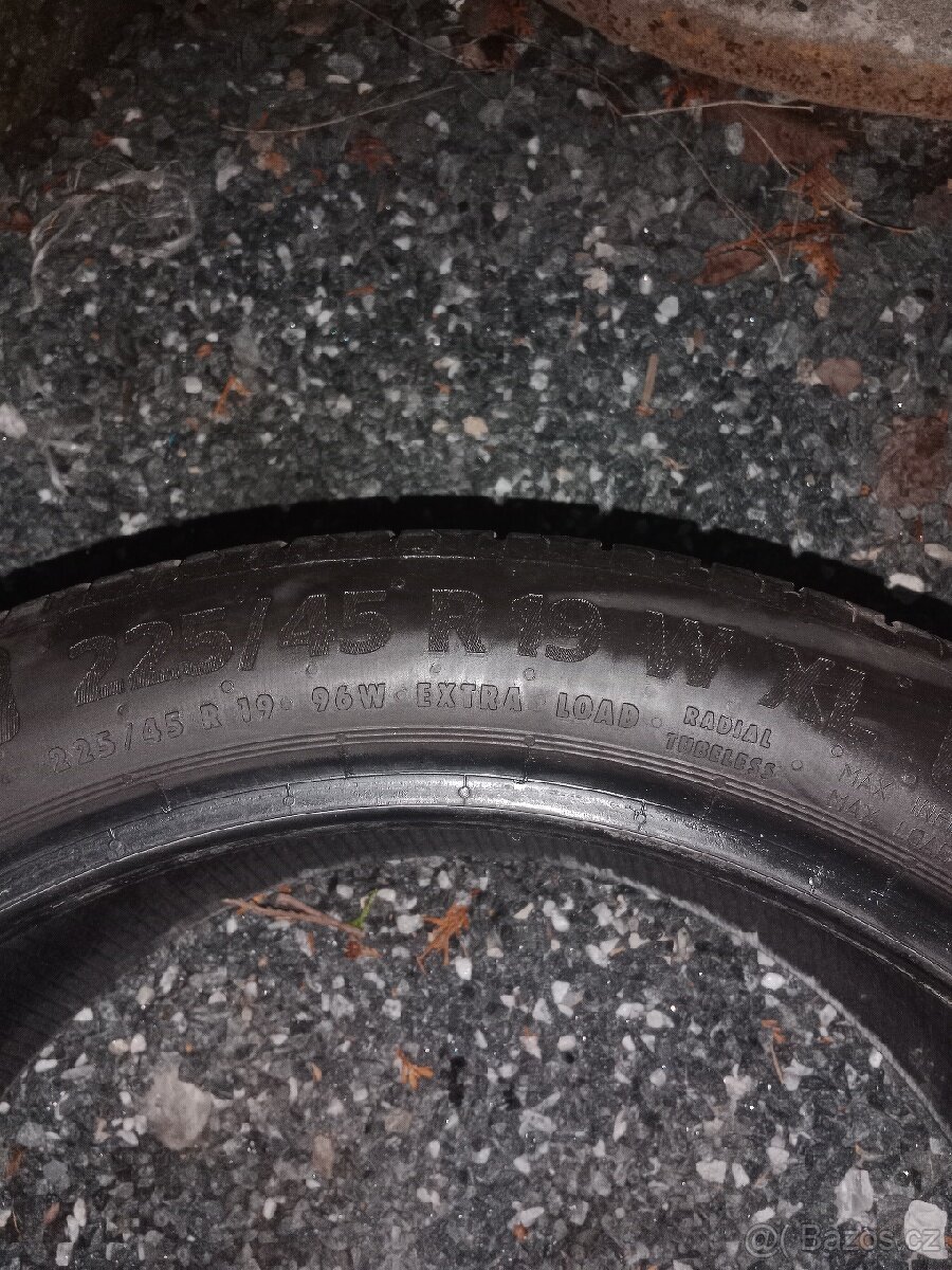225/45/19 - 4