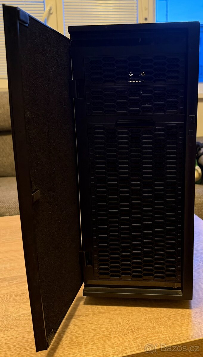 Herní stolní PC s polepem Witcher - 4