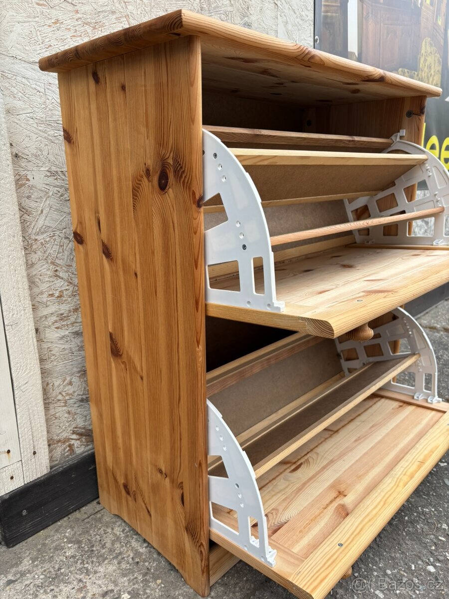 Masivní výklopný botník - 4