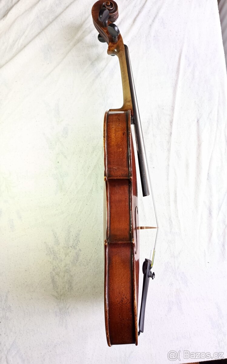 Housle 4/4 - 4