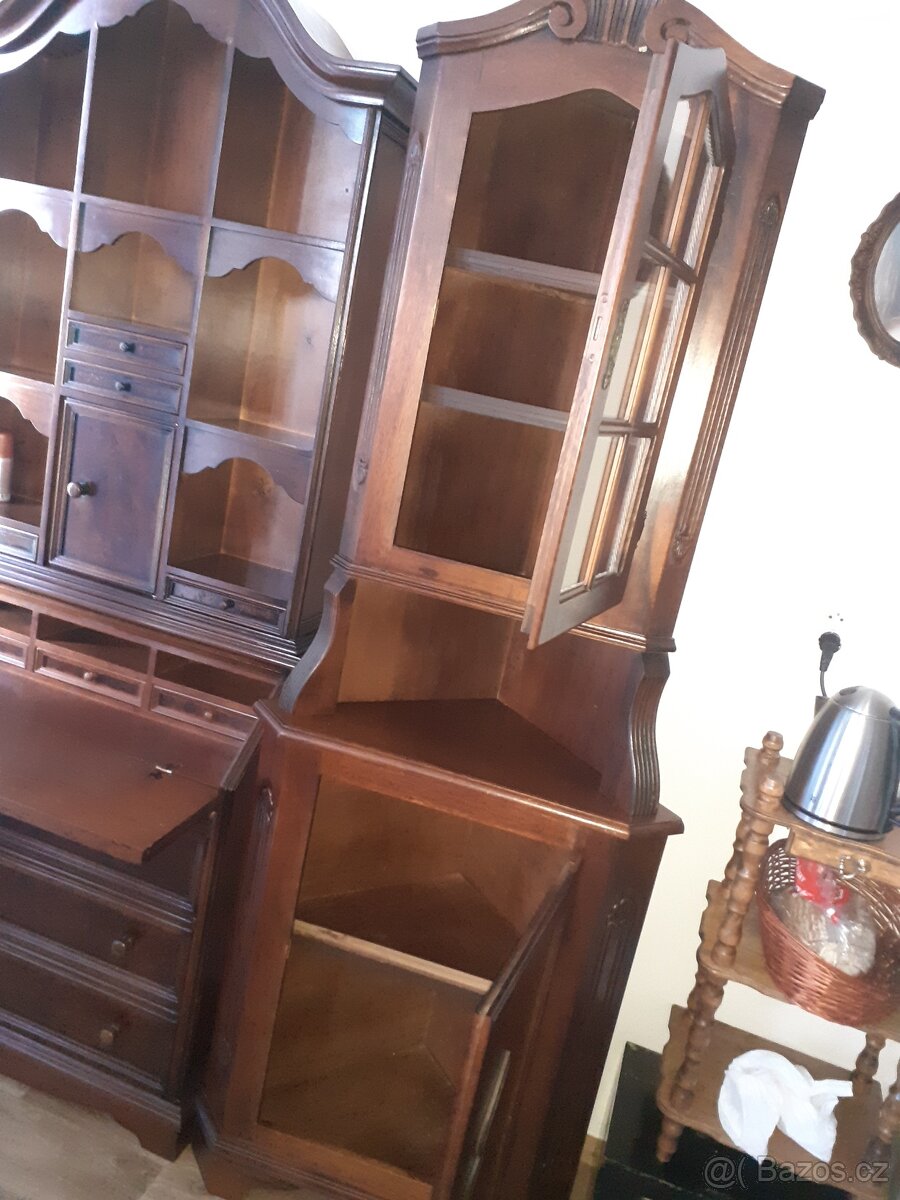 Starožitná vitrína - 4