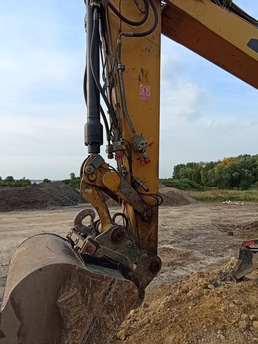 Caterpillar M313D - 4