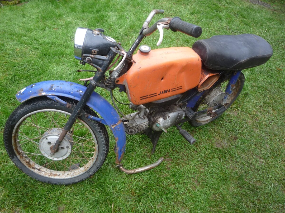 Prodám Jawa 23 Mustang. Nálezový stav ze stodoly. Napadeno - - 4