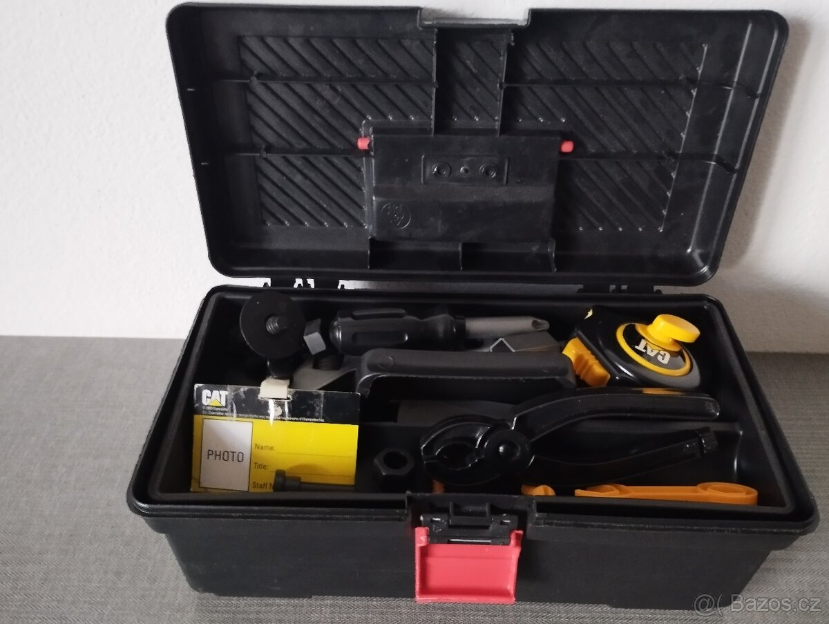 Dětský box na nářadí + nářadí - 4