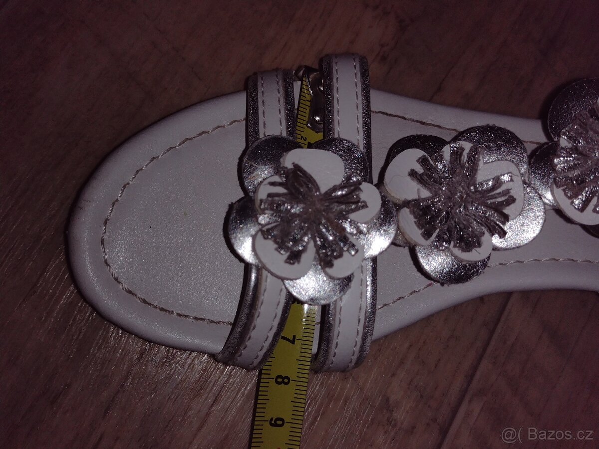 Sandálky bílé vel.32 (spíš 31) - 4