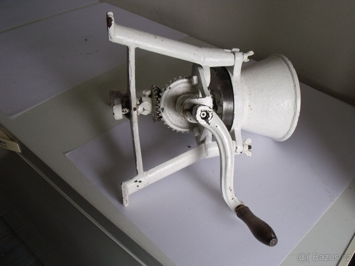 Šrotovník ruční, mlýnek na obilí - 4