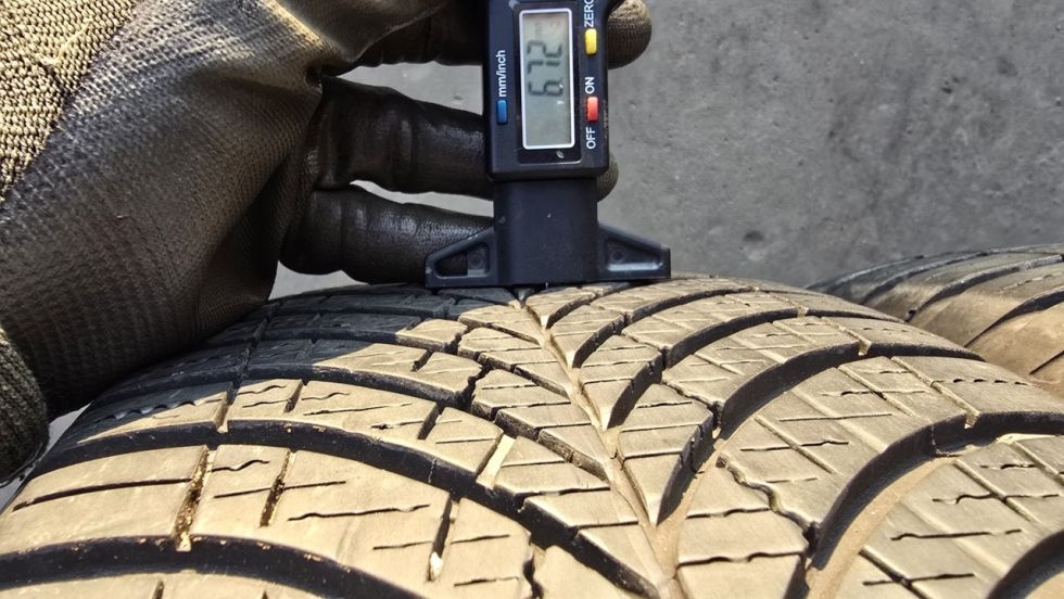 Celoroční pneu 205/55/16 Good Year - 4