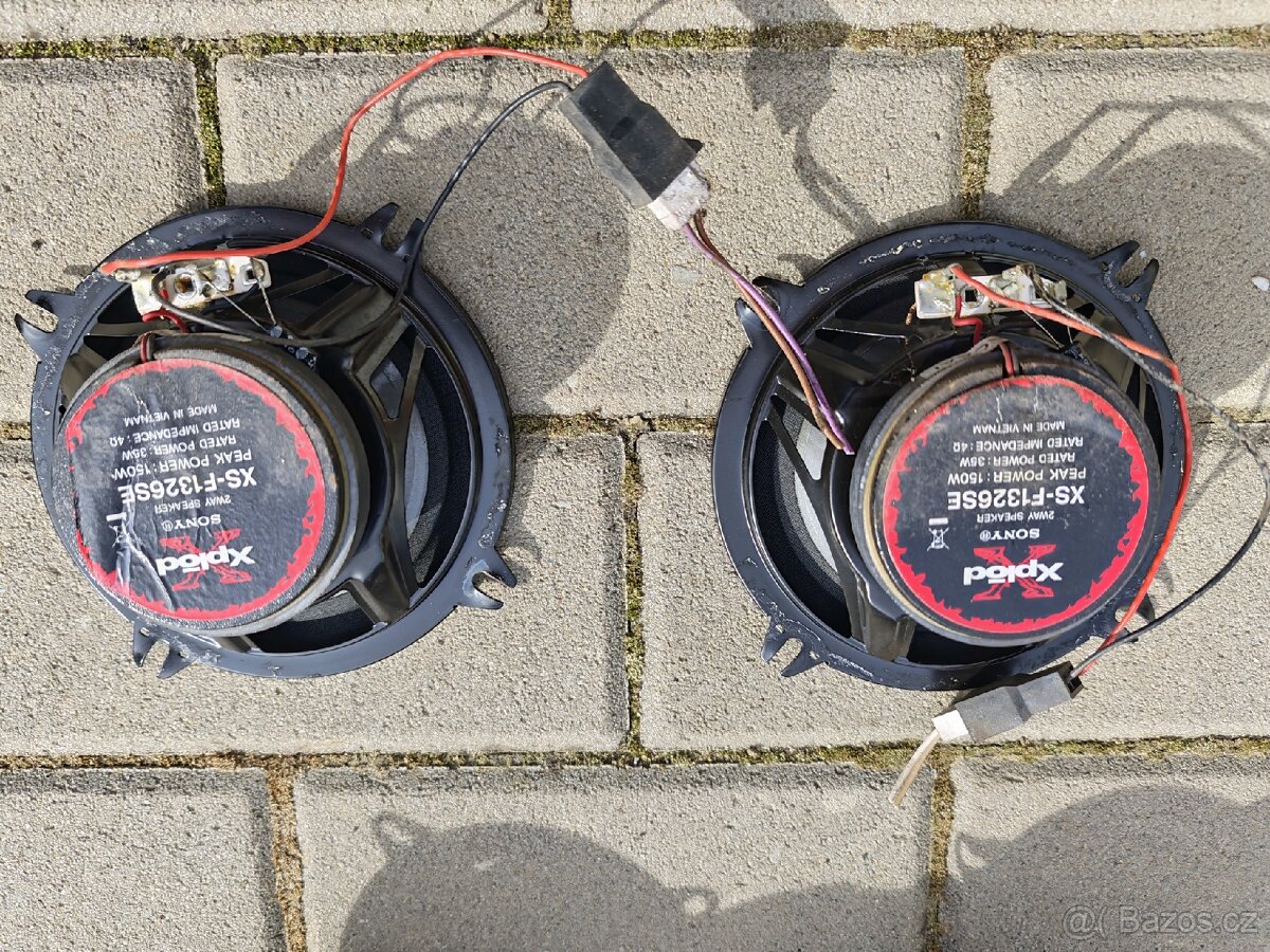 Autorádio a 3x repro ISO konektor. - 4