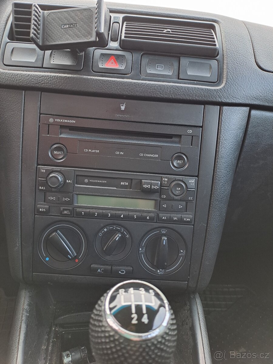 Volkswagen Golf 1.6 - 4