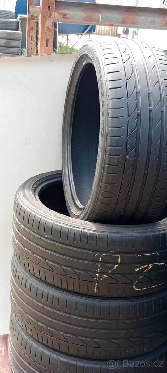 Bridgestone Potenza 235/40R19 - 4