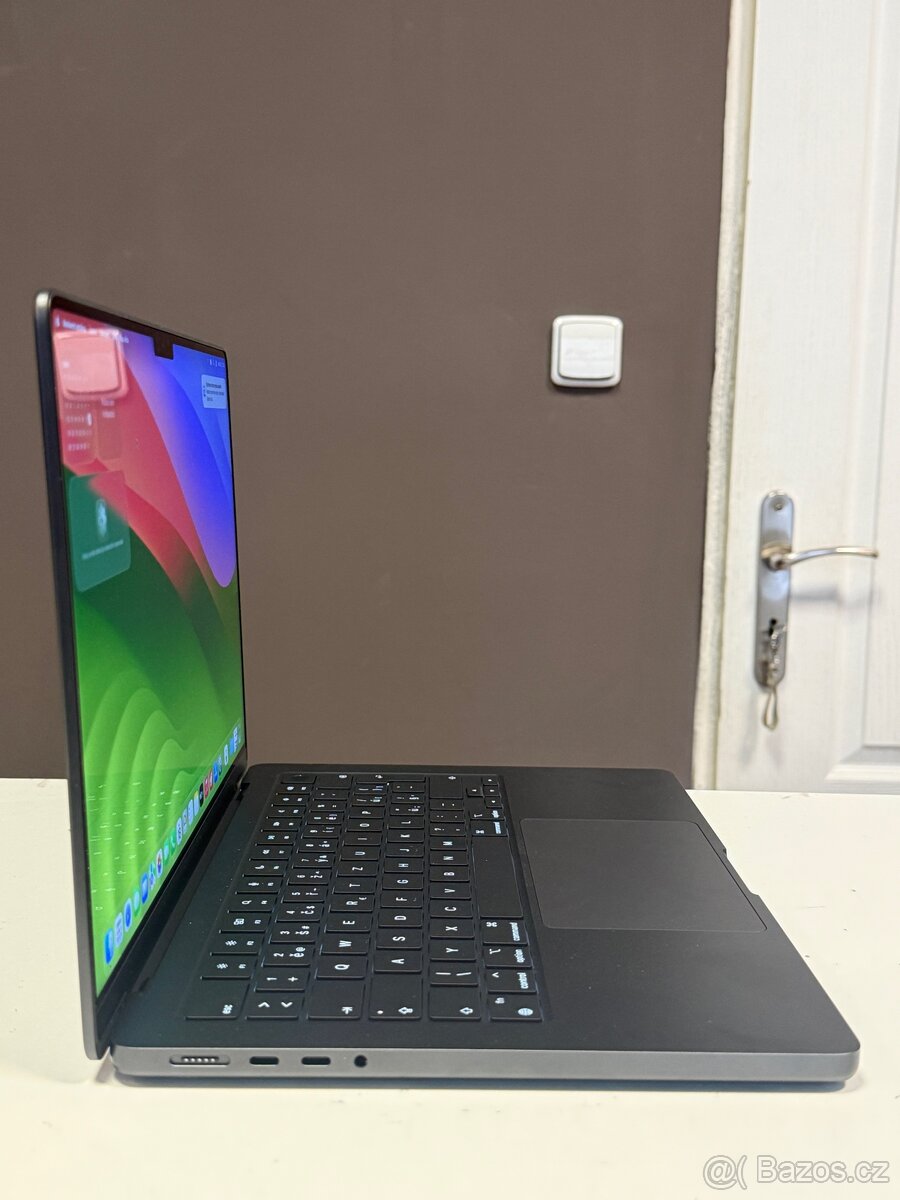 MacBook PRO M4 14” - 4