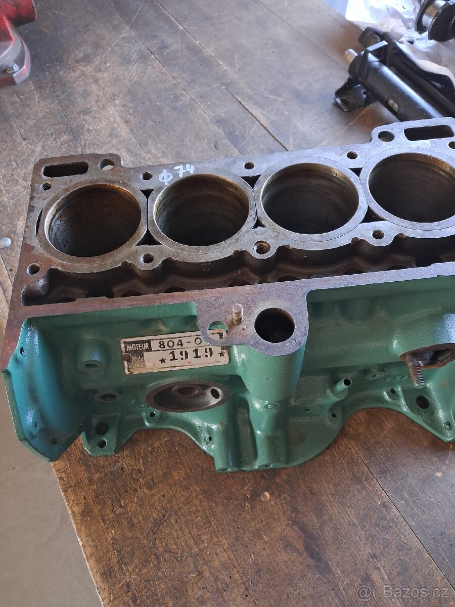 Renault 8 Gordini 1100 - 4