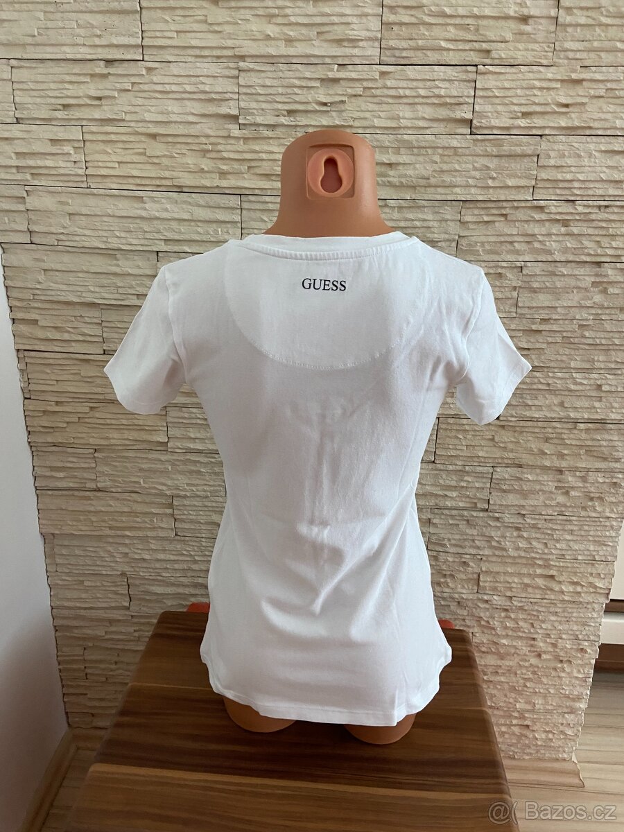 Krásné ikonické bílé tričko GUESS - vel. 38 - 4