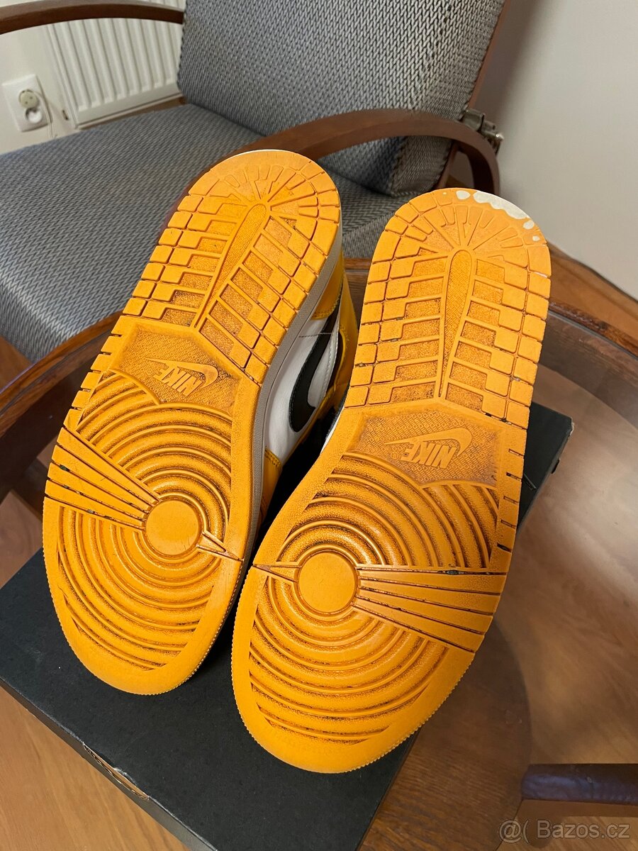 Air Jordan 1 Mid Taxi (EU 41) - 4