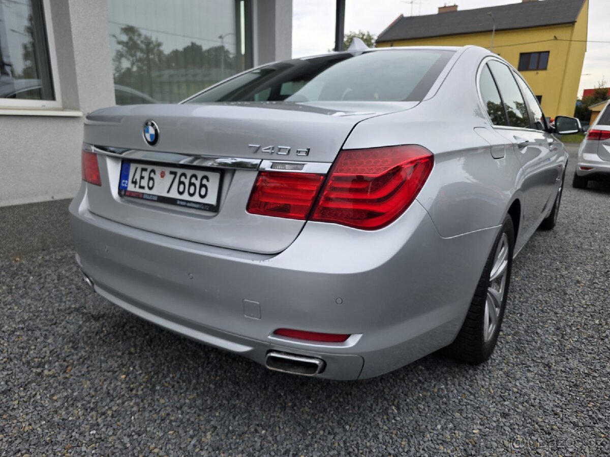 BMW Řada 7 740D X-Drive - 4