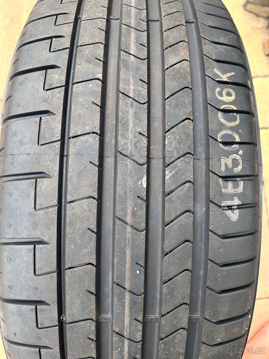 Prodám kola 245/45 R20 - 4