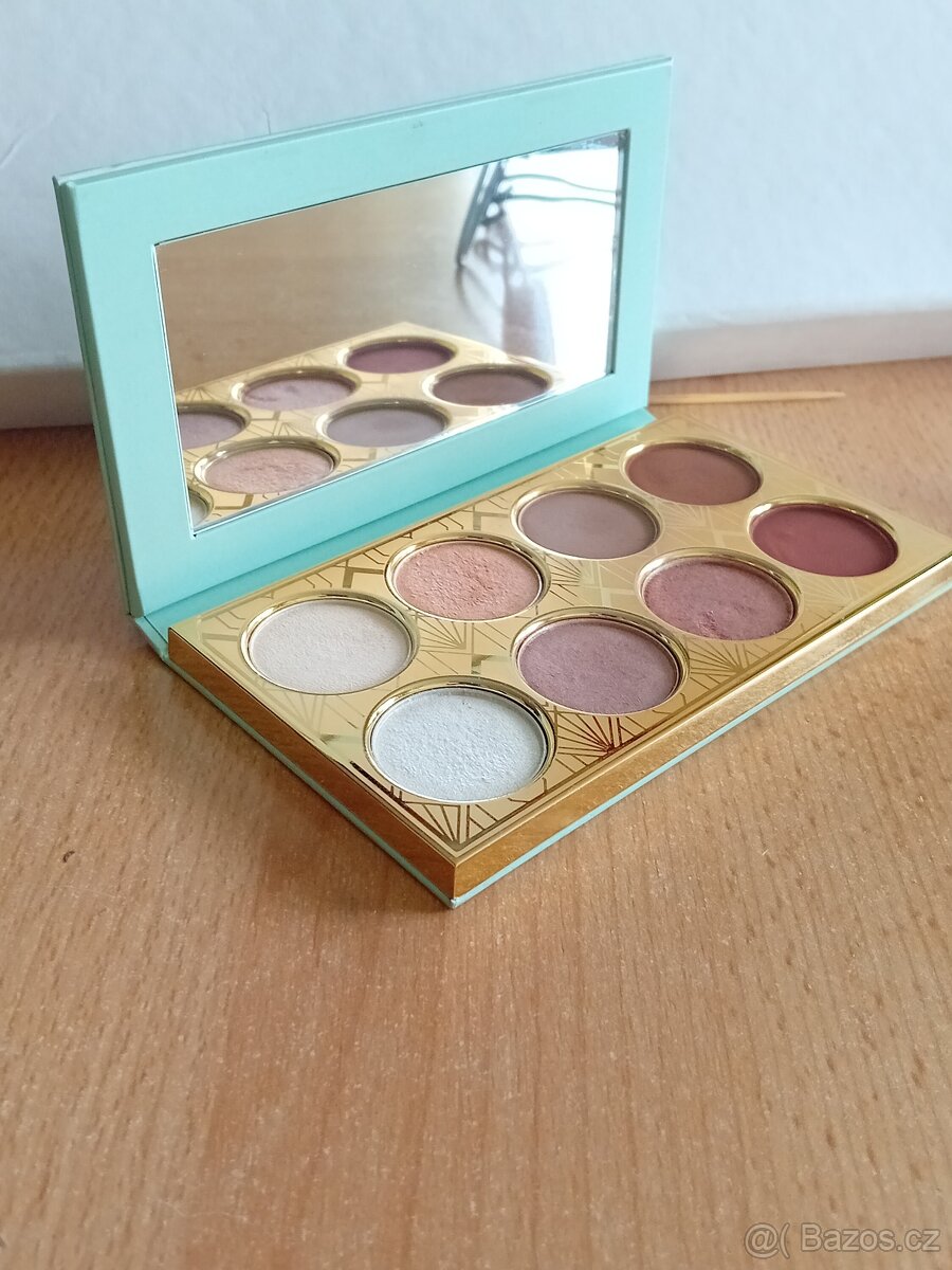 MAC View From The Top Eye Kit - Light - 4