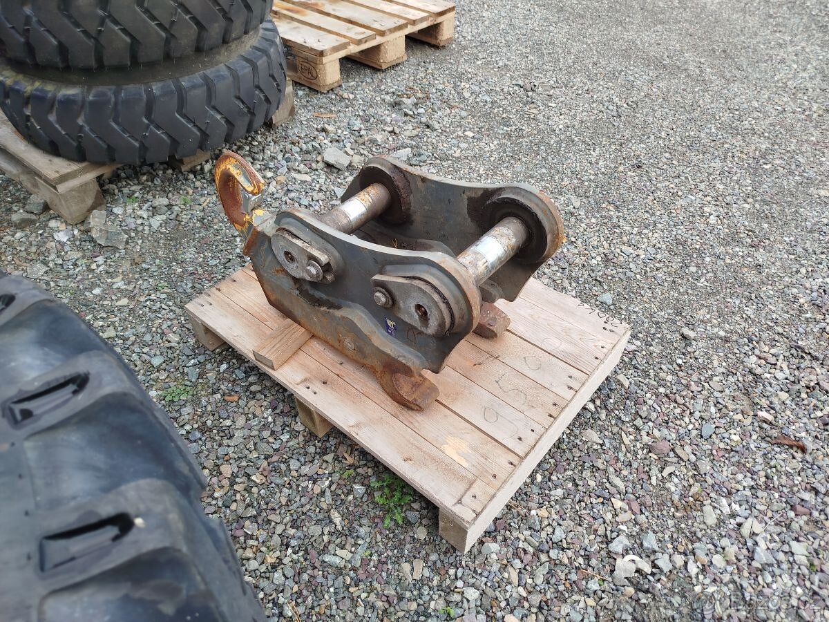 Hydraulický rychloupínák zn:Lehnhoff hs 08 na Wacker - 4