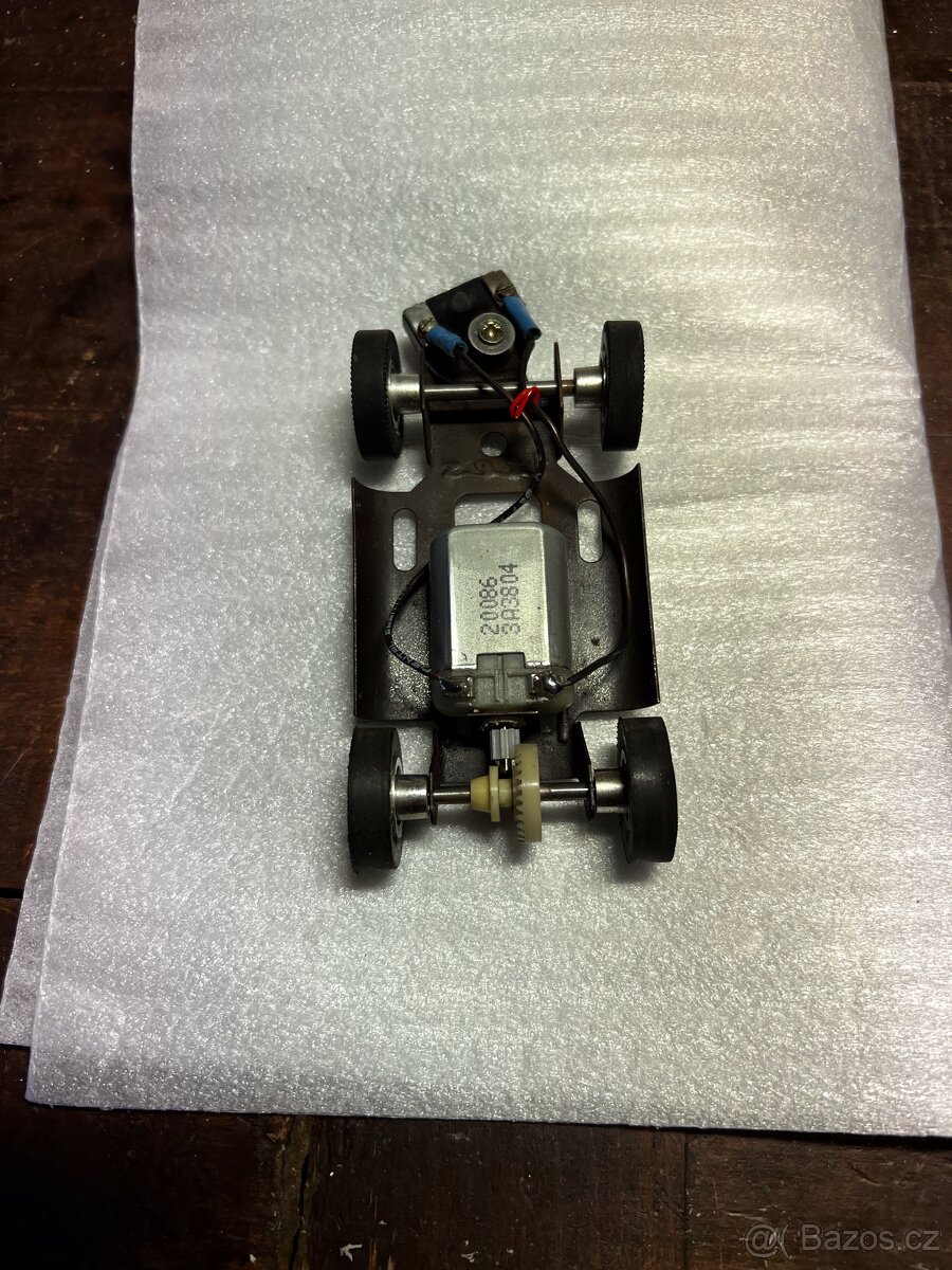 Podvozek /autíčko na autodráhu Ites/ - 4