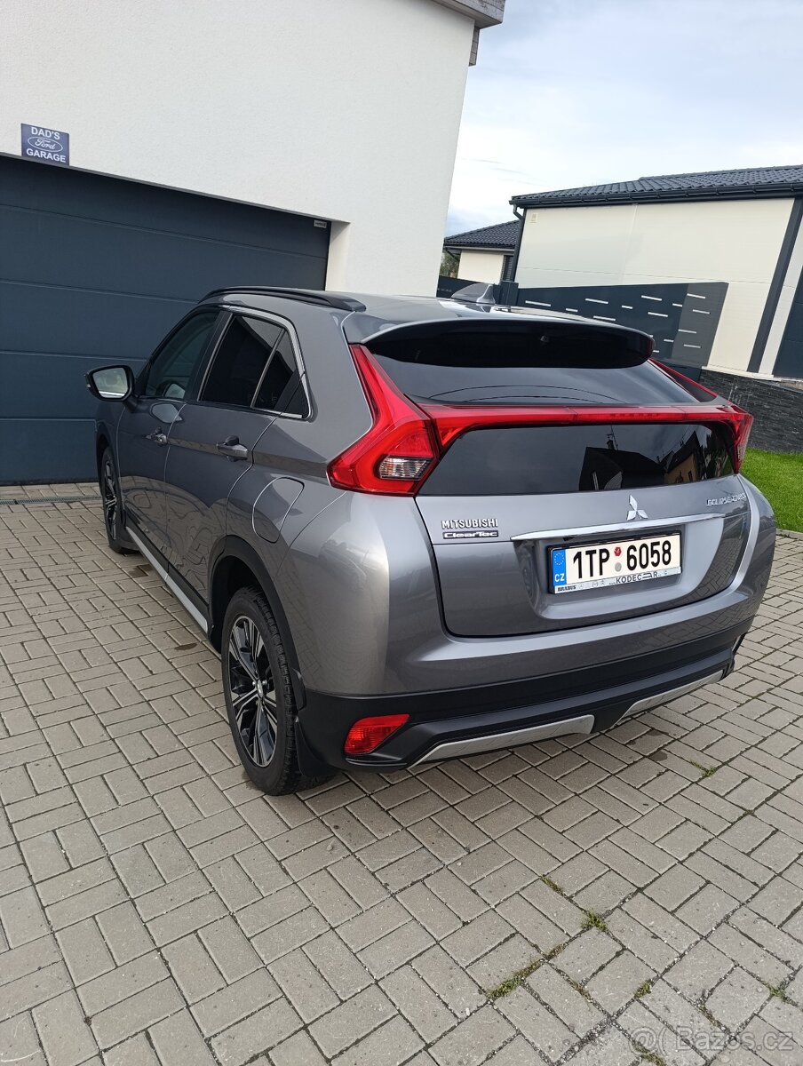 Mitsubishi Eclipse Cross 1,5 benzín - 4