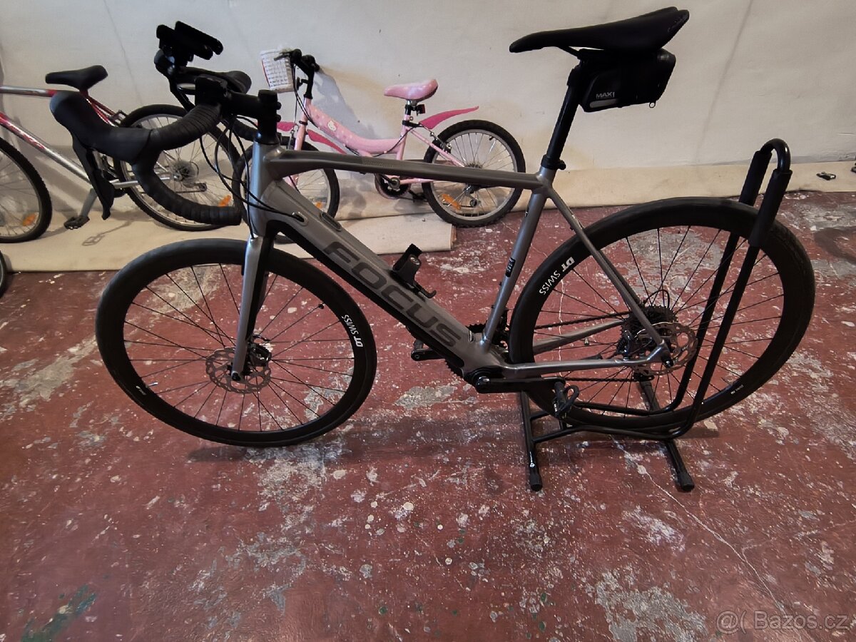 Silniční elektrokolo Focus Paralane2 6.8 - 4