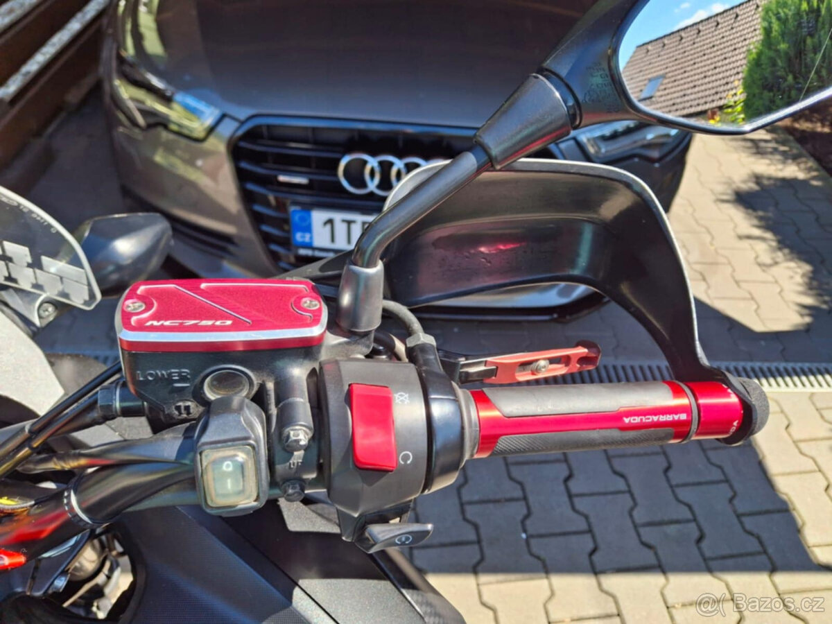HONDA NC750X - 4