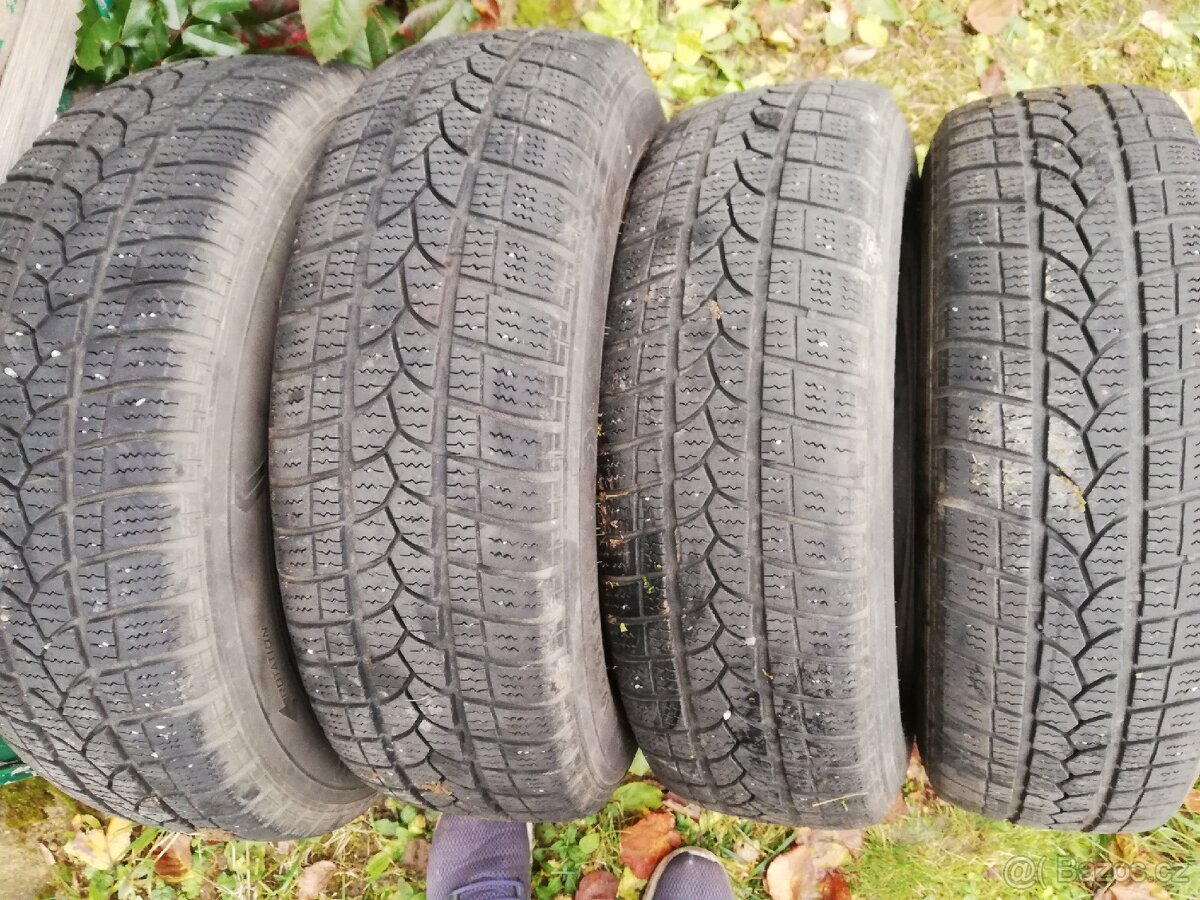 Prodám zimní gumy - 4