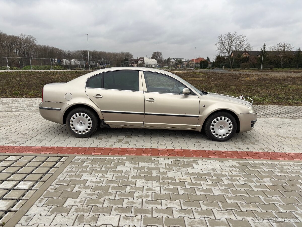 Škoda Superb 1 - 4