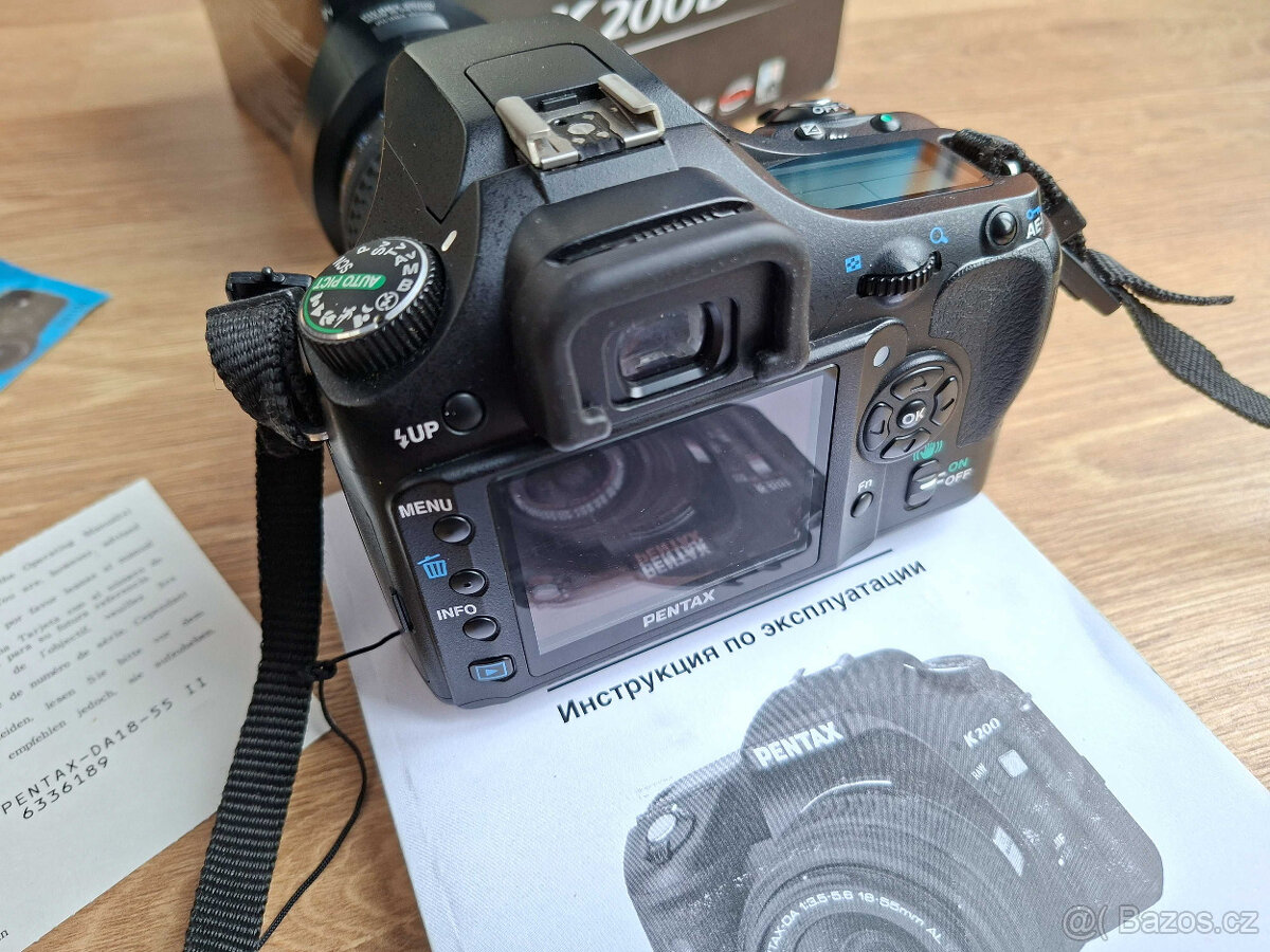 Pentax K200D + 18-55 mm - 4
