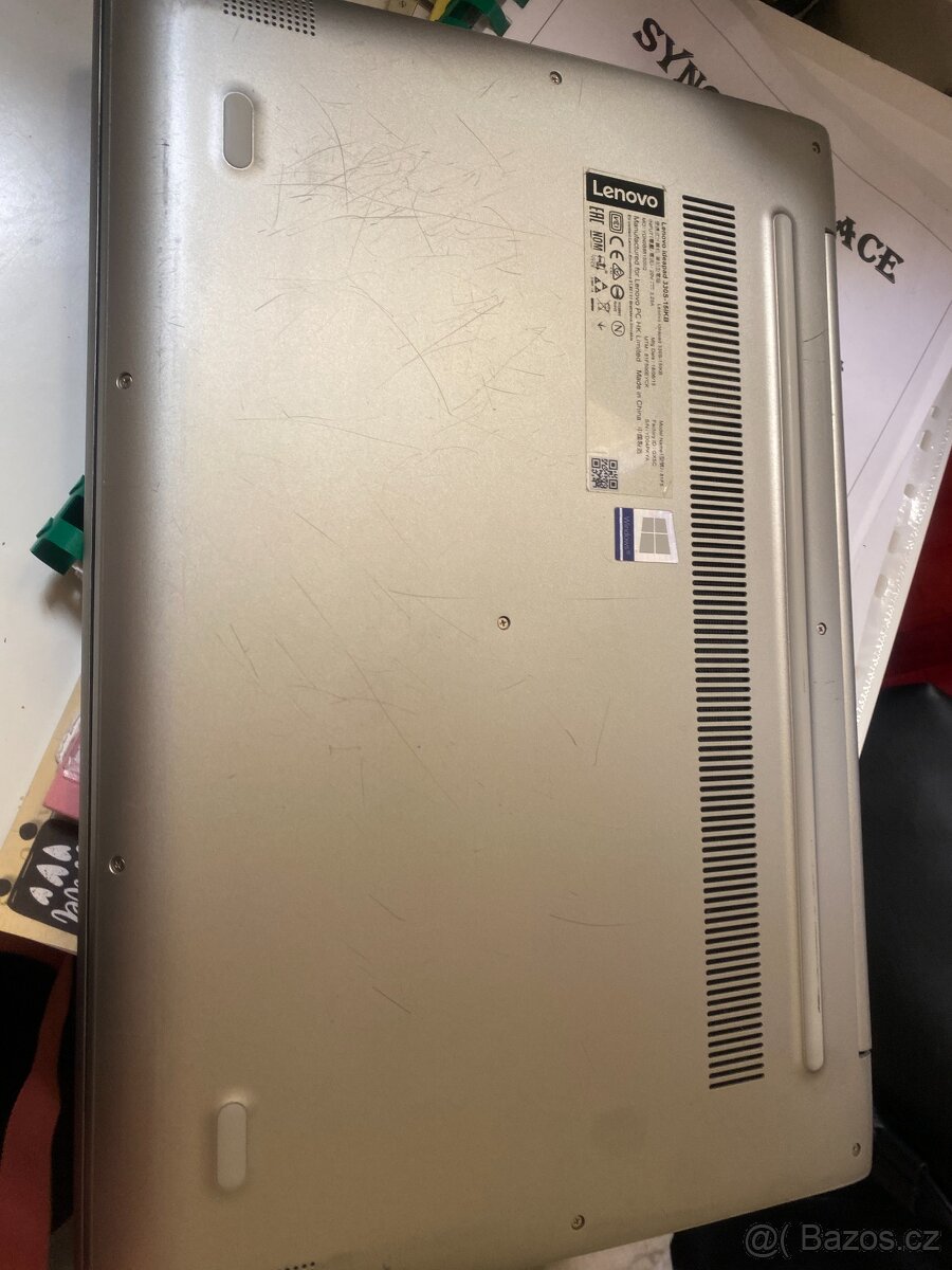 Lenovo IdeaPad 330-15IKB notebook - 4