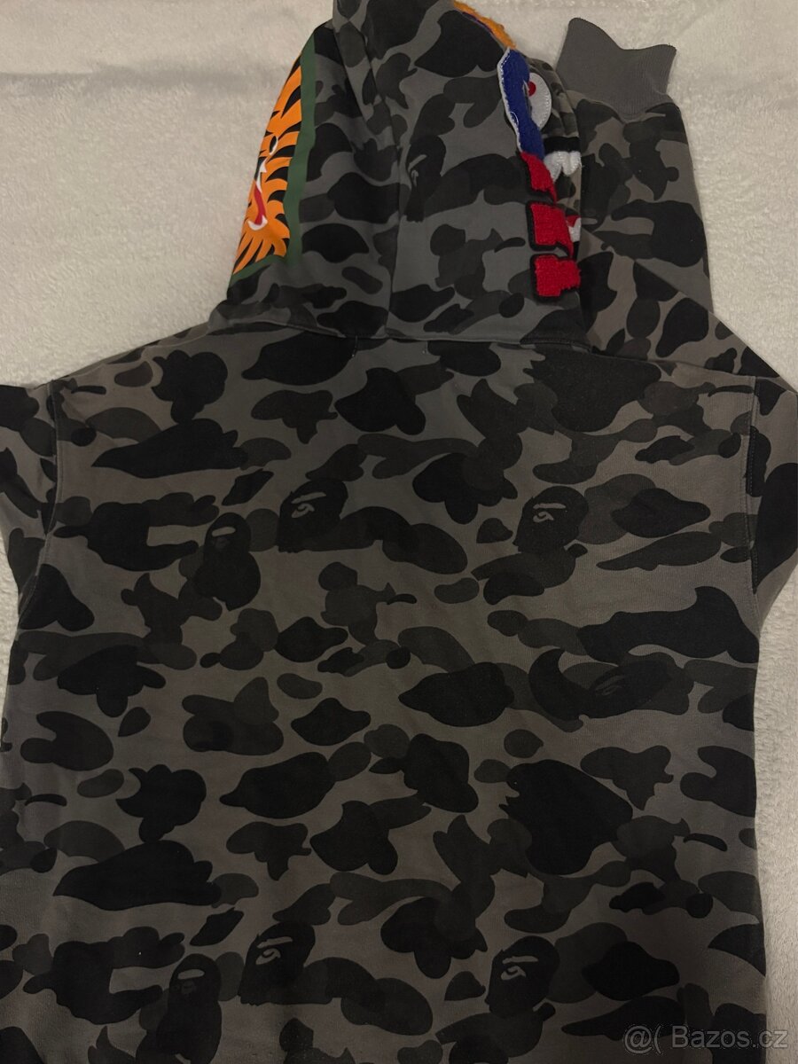 BAPE - šedá mikina - 4