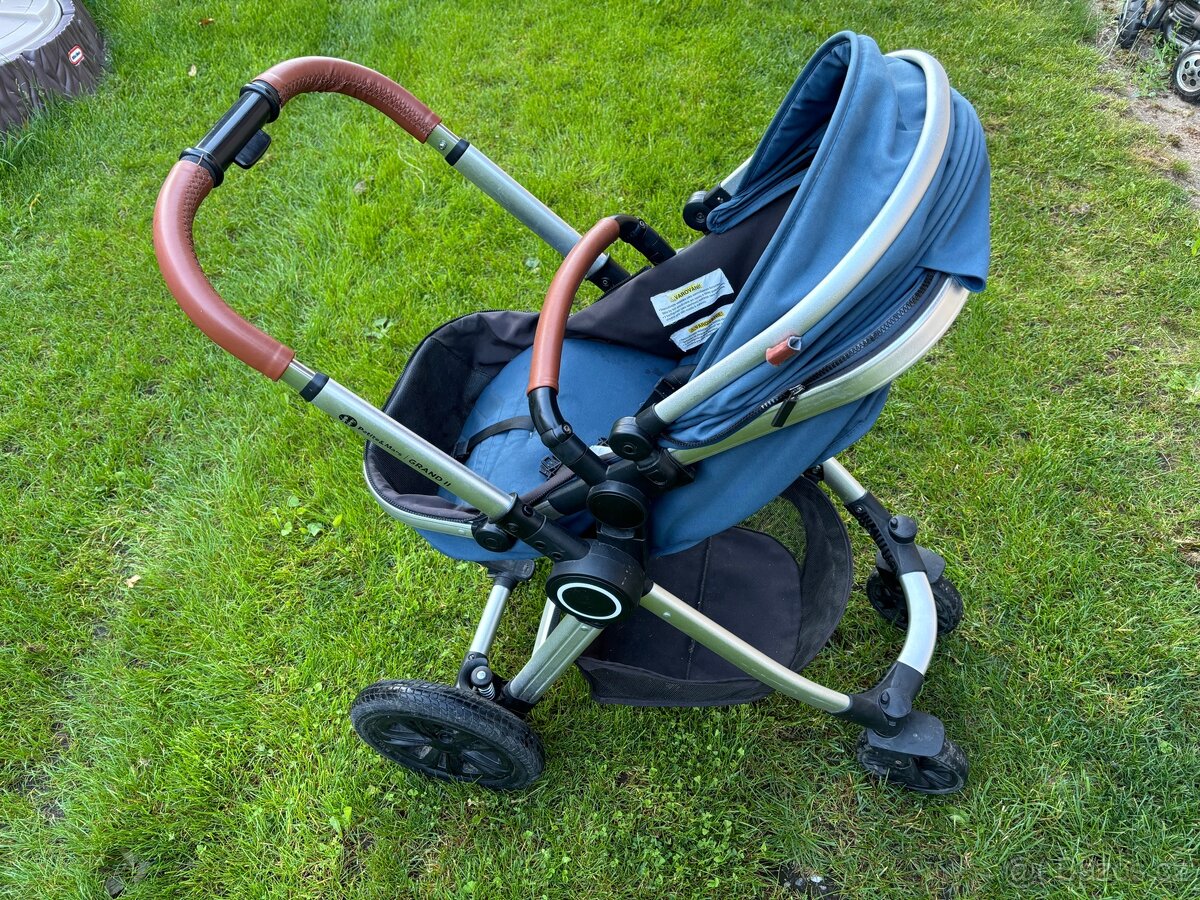 Kočárek Petite Mars kompletní. - 4