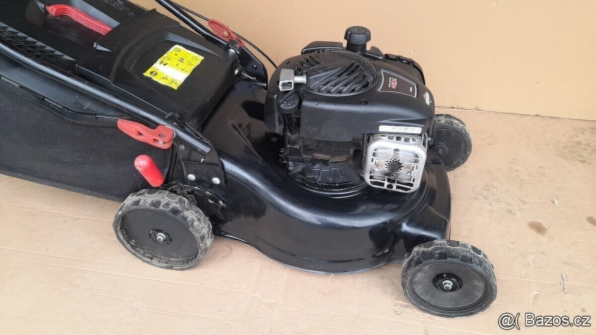 Benzínová sekačka Briggs-stratton 45 cm - 4