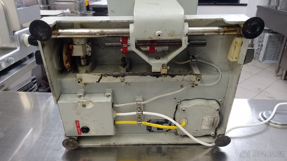 Nářezák Strojobal - 4