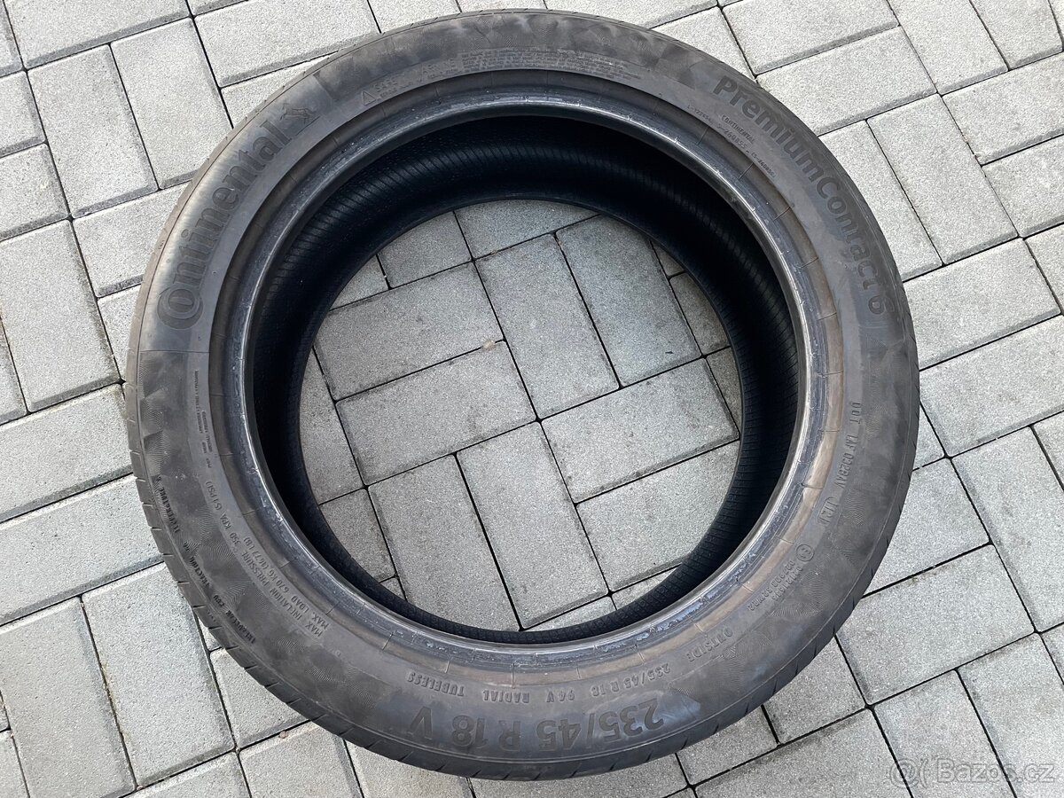 Letní 235/45/18 Continental - 4