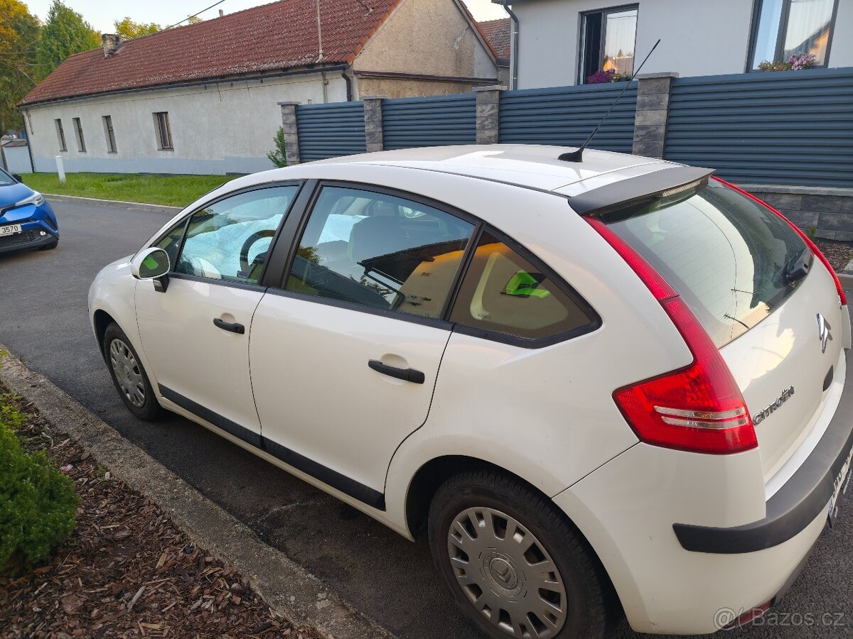 Prodám Citroen C4 1.4 16v - 4