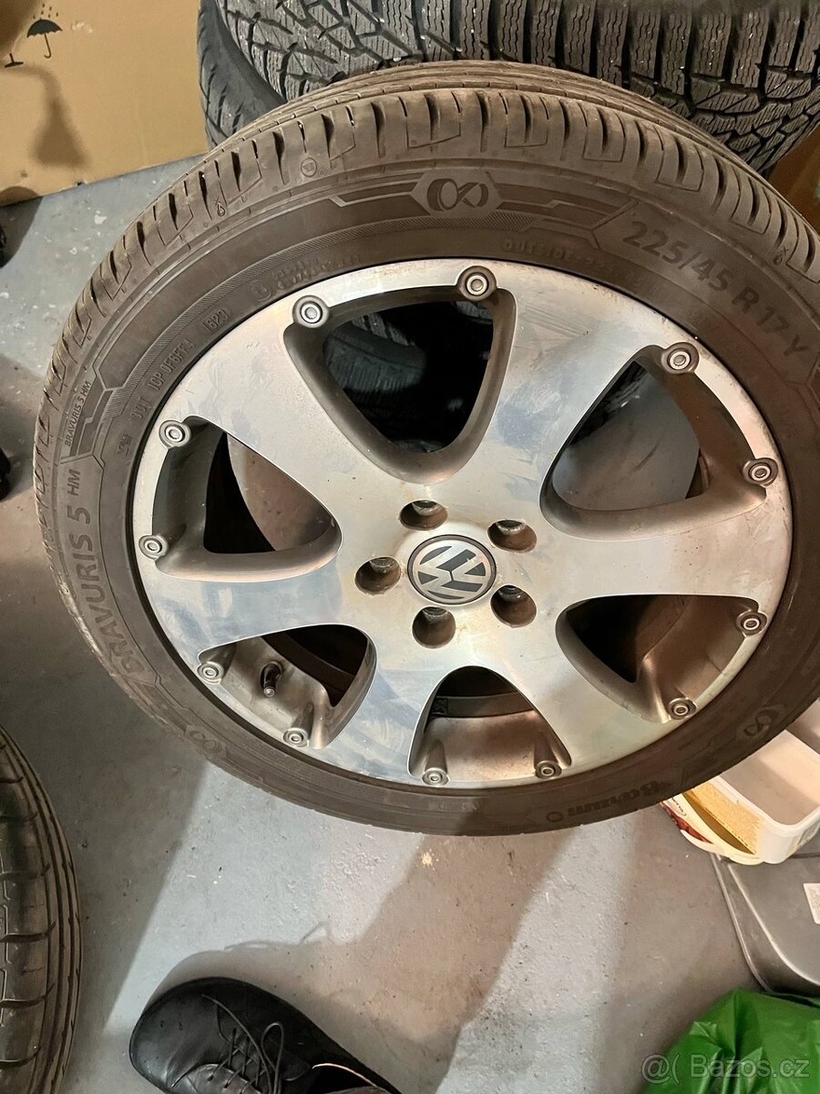 Odešlu dobírkou Originál kola 17" VW Touran cross letní - 4